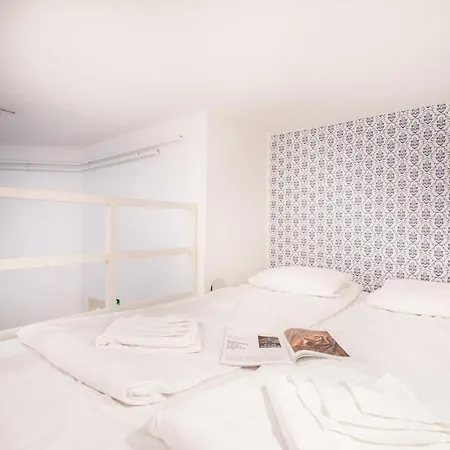 Colorwave Design Apartment *